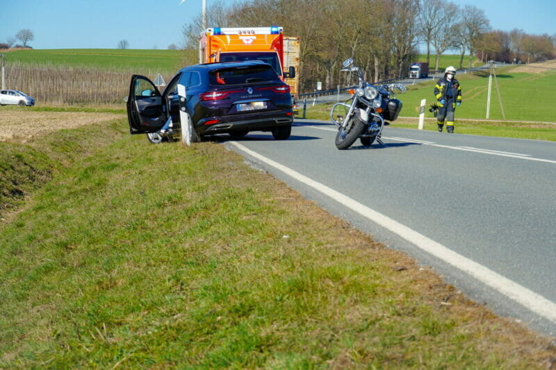Möhnesee: Verkehrsunfall auf der B229 - Rettungshubschrauber im Einsatz