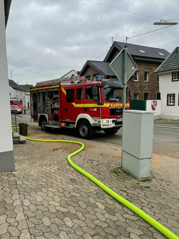 Ratingen: Kreis Mettmann entsendet Feuerwehrkräfte - Bezirksbereitschaft 4 der Bezirksregierung Düsseldorf im Flutgebiet