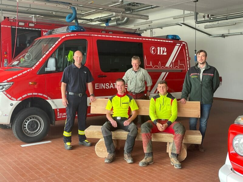 Olpe: Landesbetrieb Wald und Holz NRW dankt den ehrenamtlichen Einsatzkräften der Feuerwehr
