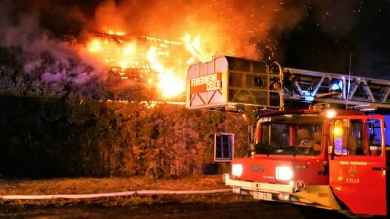 Celle: Gebäudebrand in Altencelle