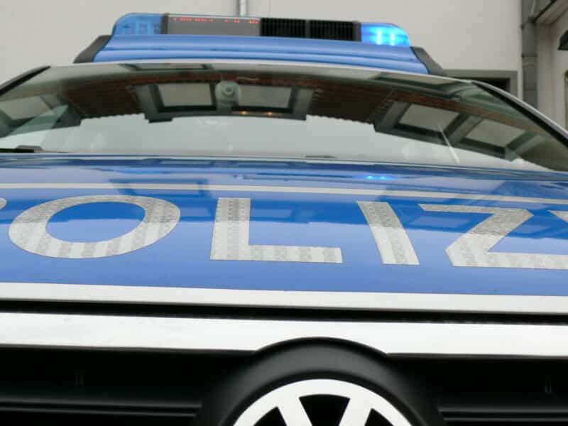 Jülich Unfall auf der Kreuzung - Zwei Verletzte und rund 18.000 Euro Sachschaden