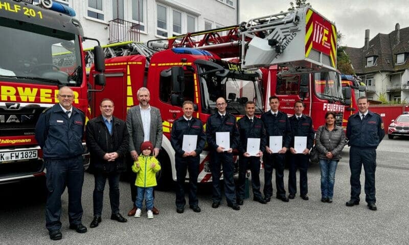 Lüdenscheid: Zahlreiche Lehrgangsabschlüsse, Ernennungen und Beförderungen bei der Feuerwehr