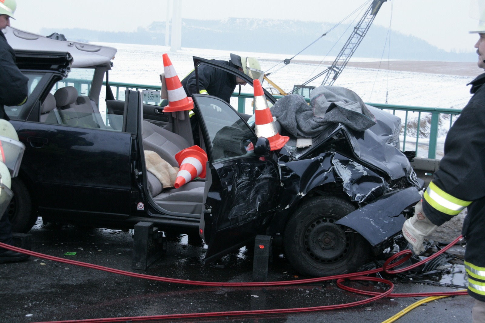 Verkehrsunfall auf L240n - Frontalzusammenstoß zweier Pkw 15-01-2010