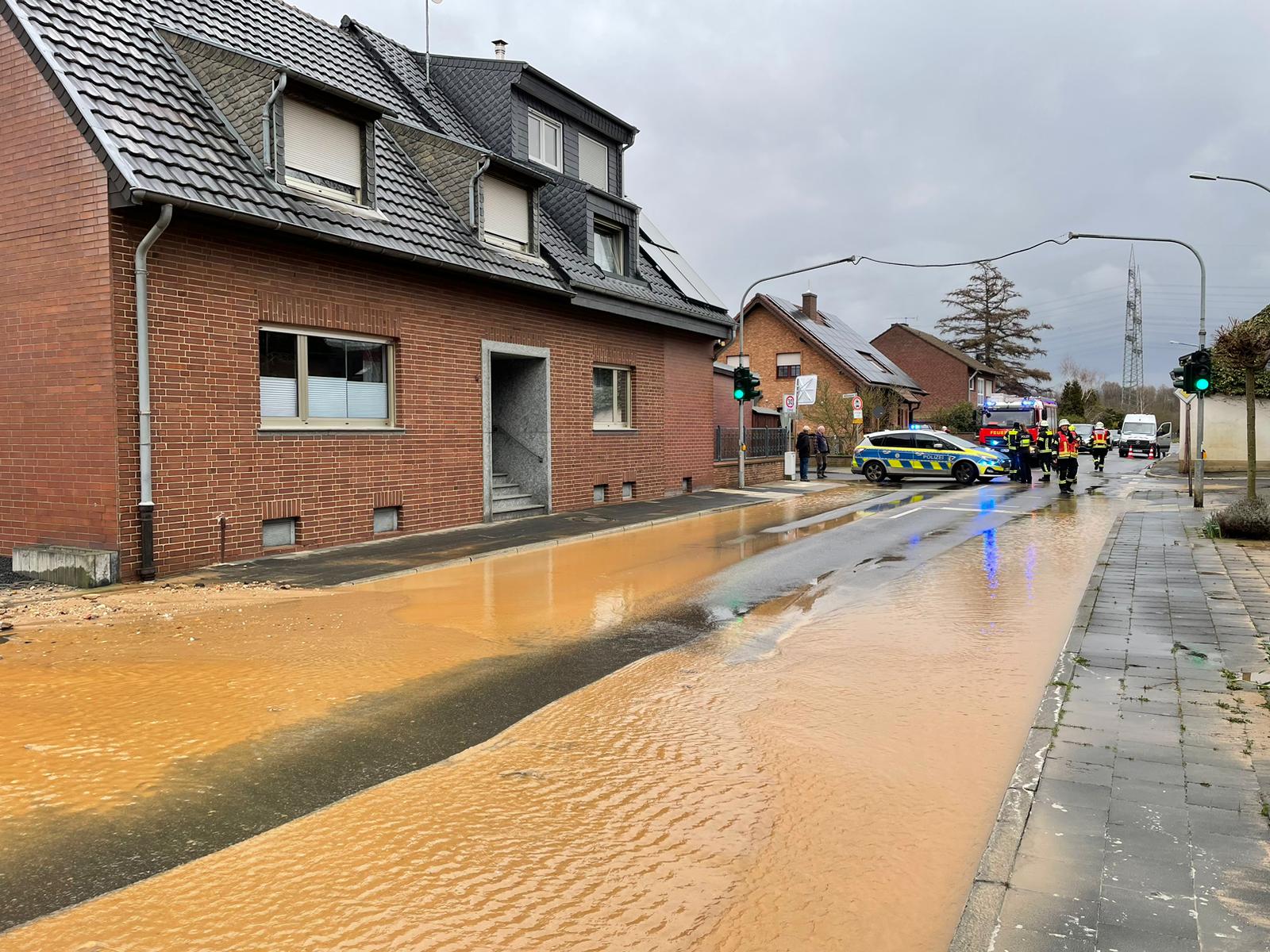 Bergheim: Vollsperrung nach Wasserrohrbruch in Paffendorf Glescher Straße