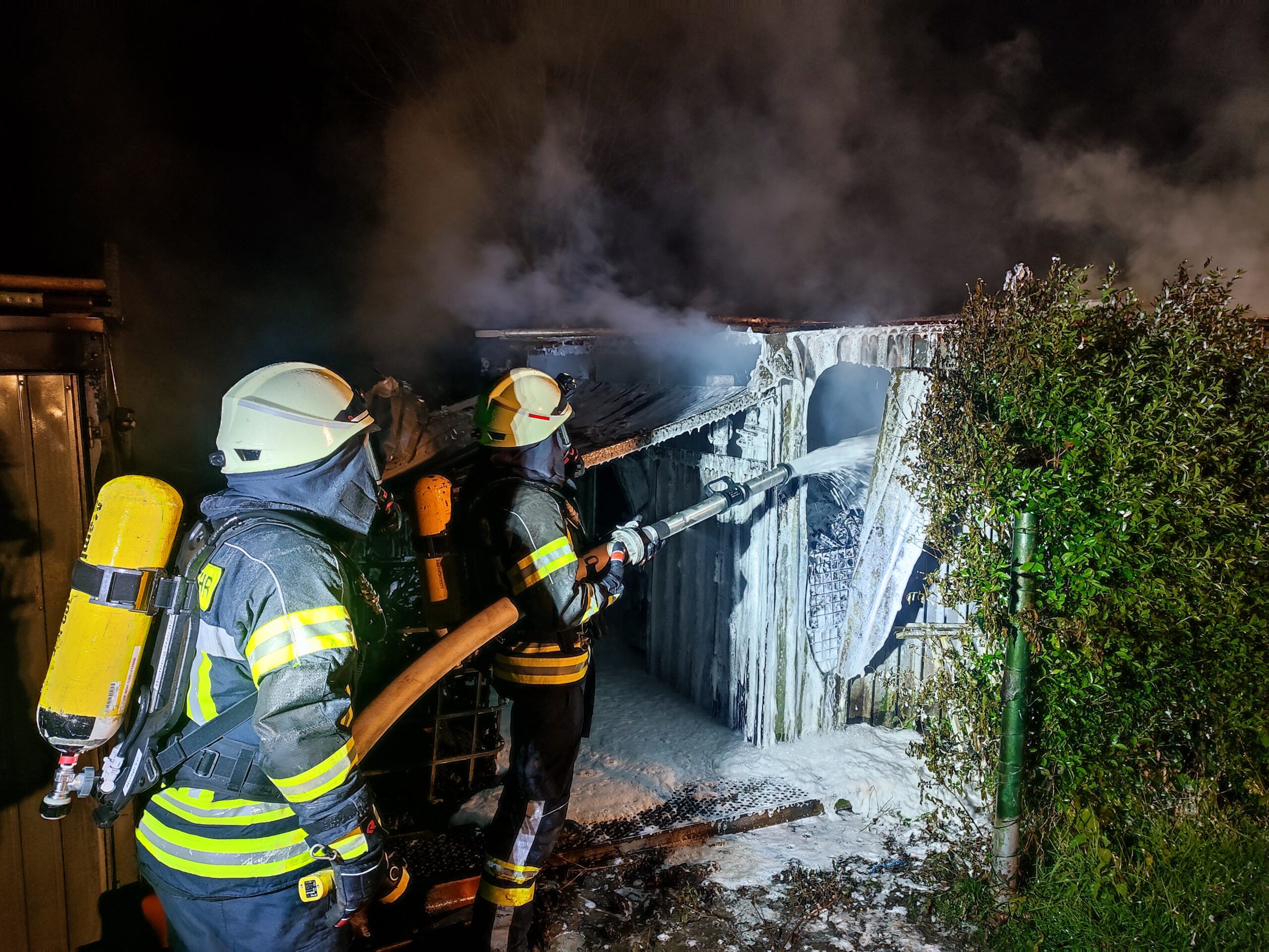 Bedburg-Hau: Brand eines Kleingebäudes