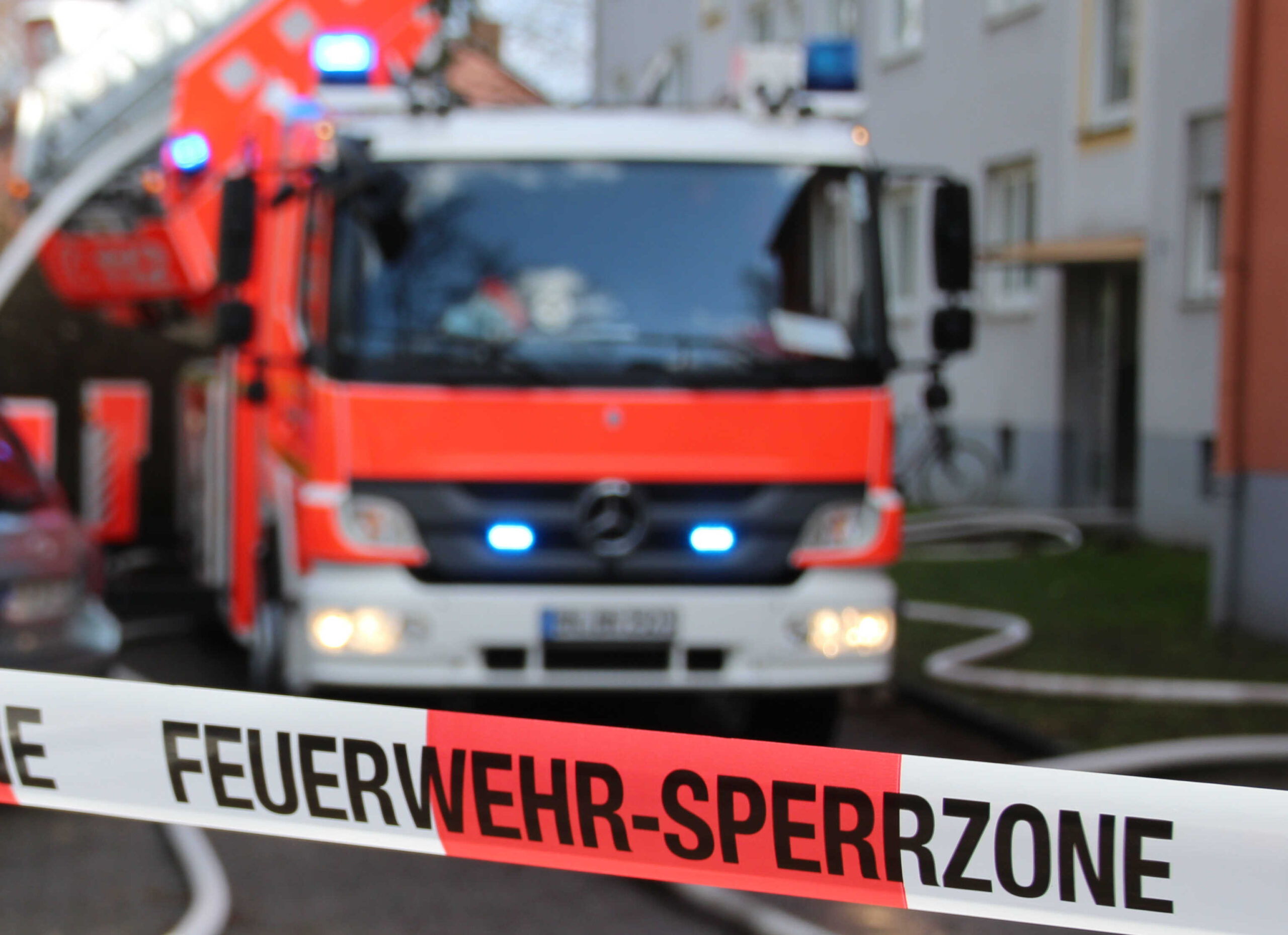 Bonn: Gasausströmung im Keller führt zu Feuerwehreinsatz