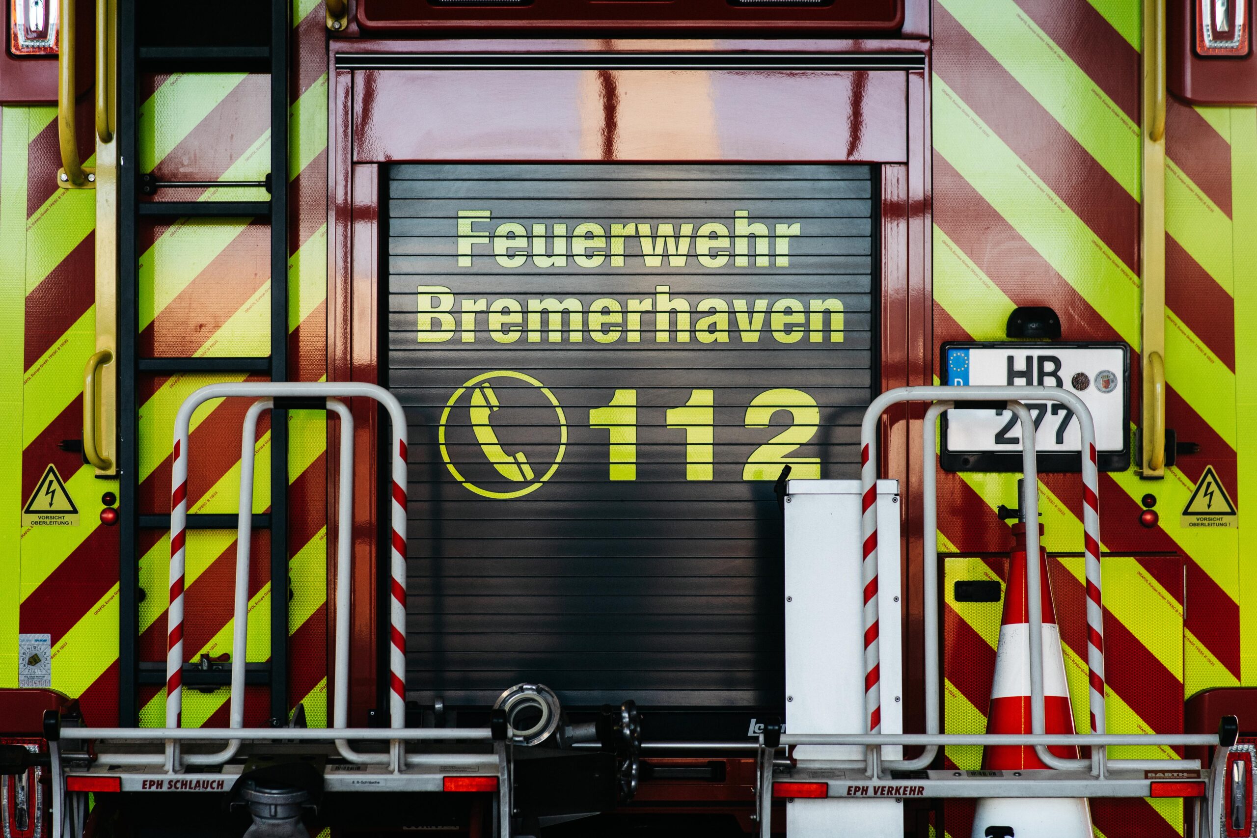 Bremerhaven: Schiffsbrand im Hafengebiet