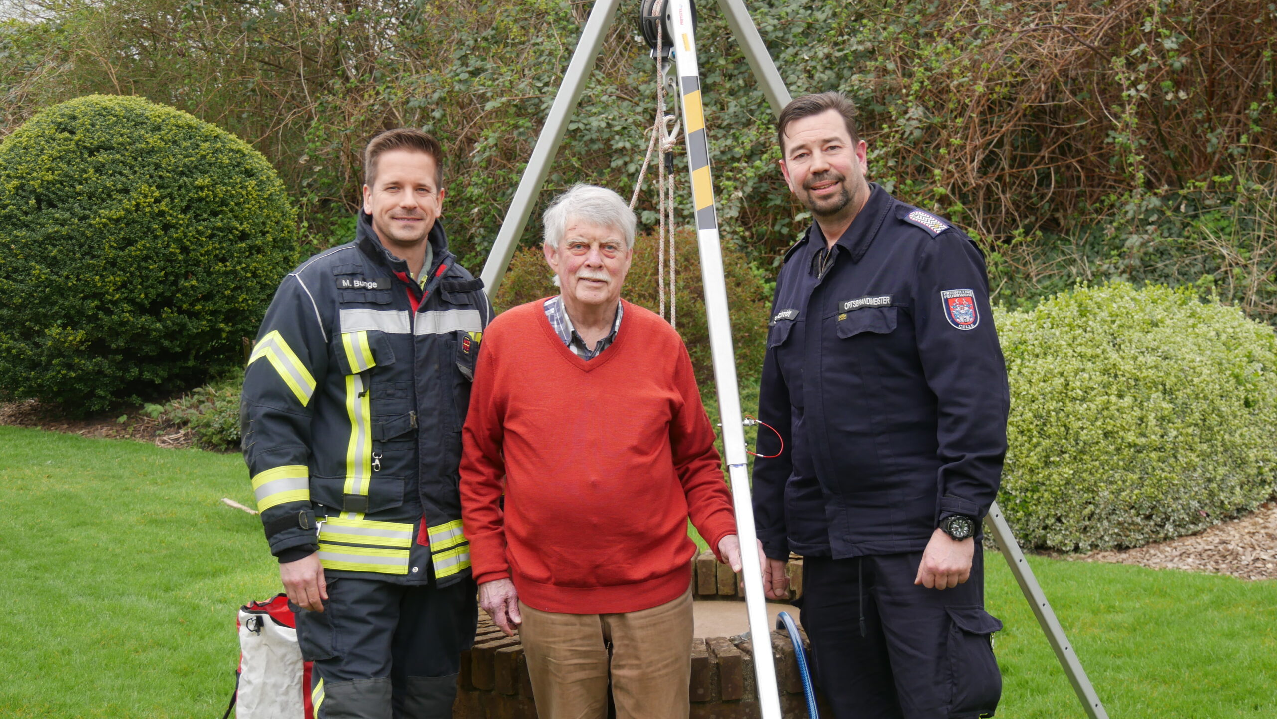 Celle Danke nach Rettung aus Brunnen - Feuerwehr rät zur Vorsicht!