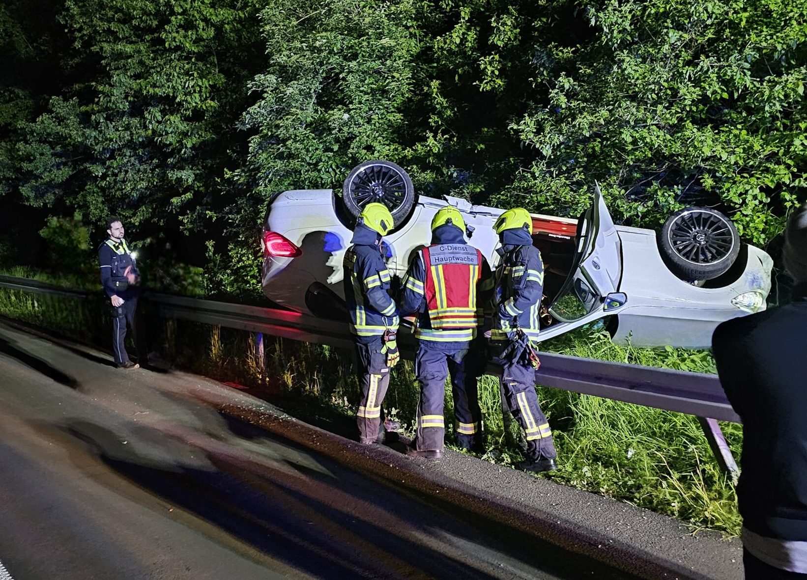Bergheim: Eine verletzte Person bei Verkehrsunfall - PKW überschlug sich auf A61
