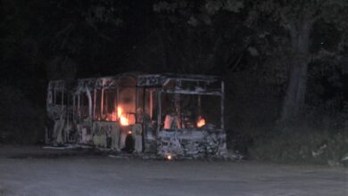 Düren: Bus ausgebrannt