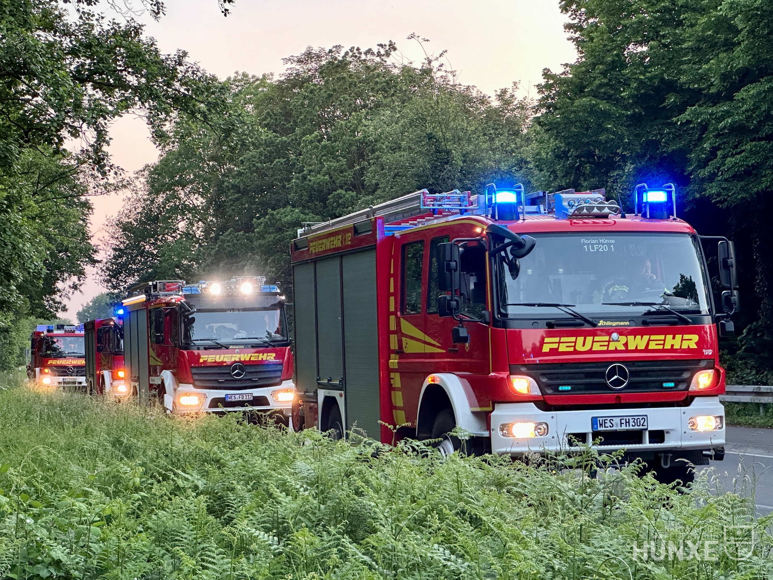 Hünxe: Ladung eines Müllwagens in Brand geraten